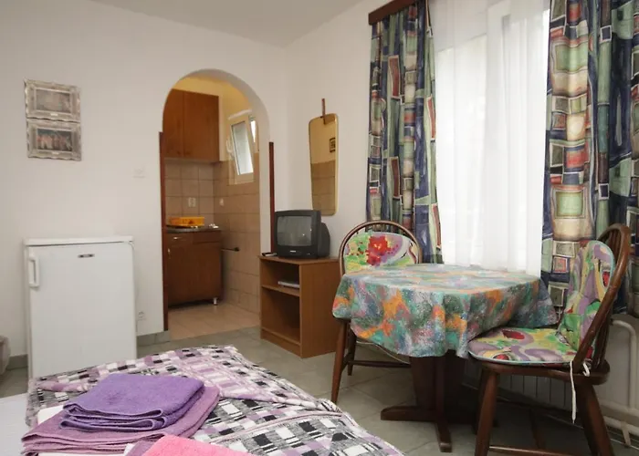 7953b * Mali Lošinj